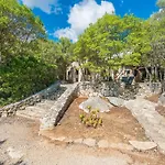 Casa De Piedra